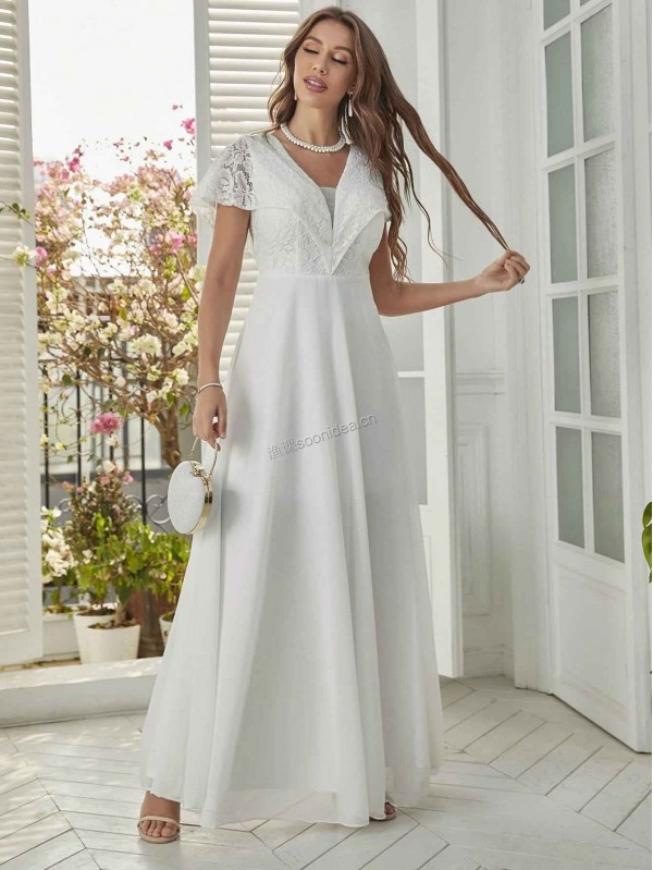 Contrast Lace V-neck Maxi Wedding Dress